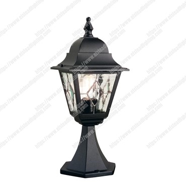 Norfolk 1 Light Pedestal Lantern