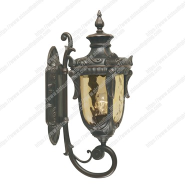 Philadelphia 1 Light Medium Wall Lantern &#8211; Old Bronze