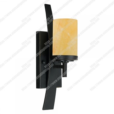 Kyle 1 Light Wall Sconce With 1 Light